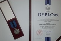 Dyplom i odznaka